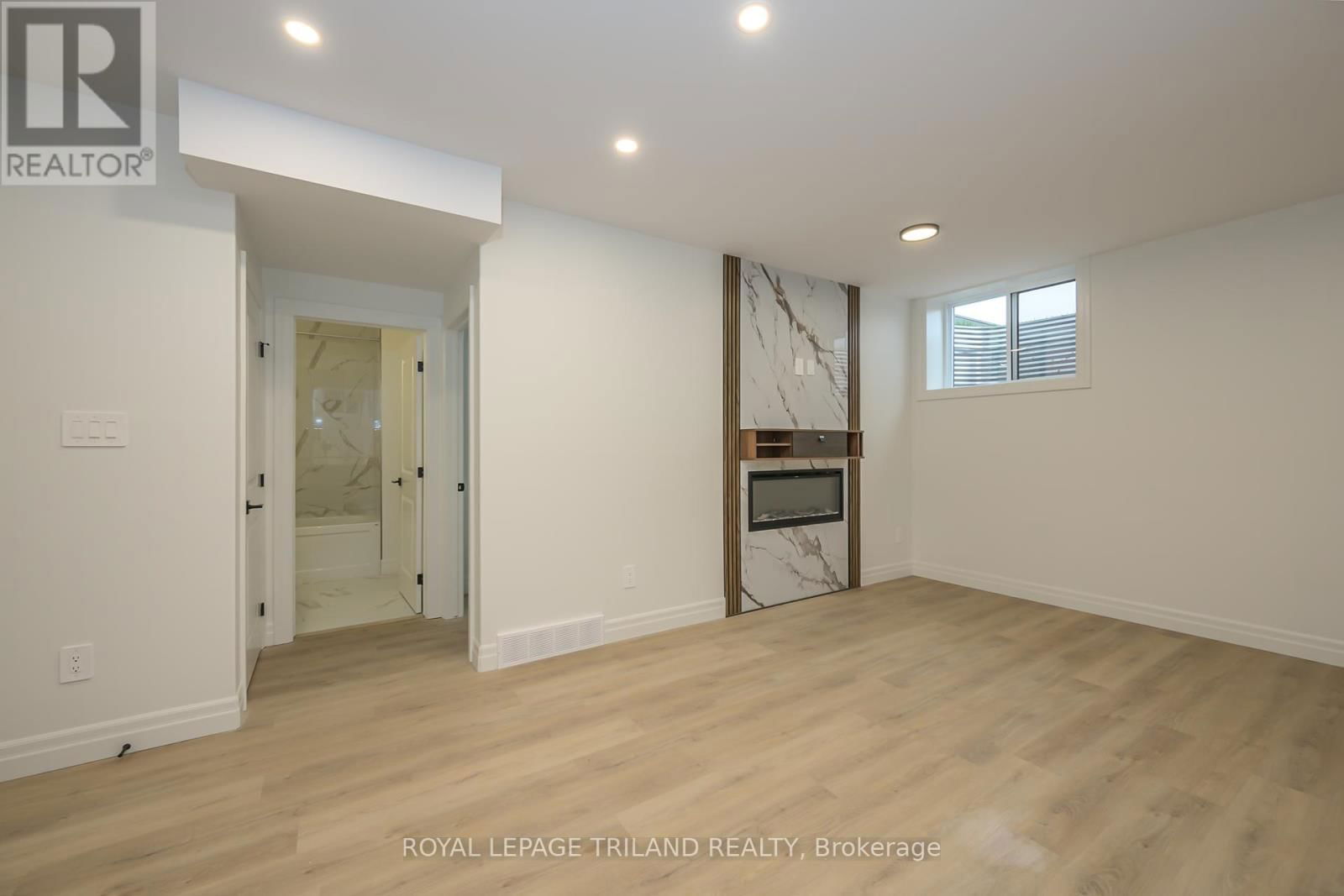 4211 LIBERTY CROSSING Image 38