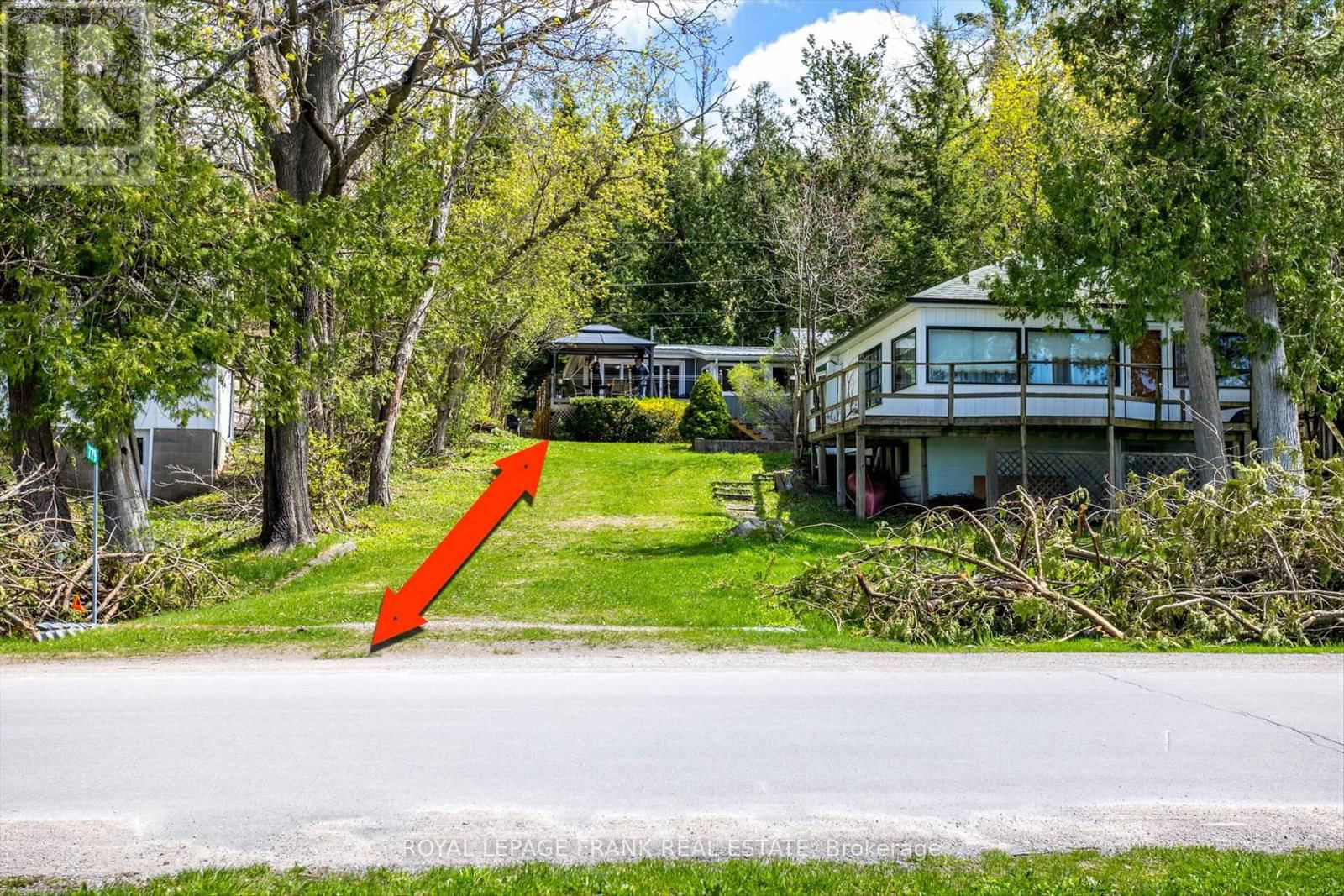 8 DAISY TRAIL Image 37