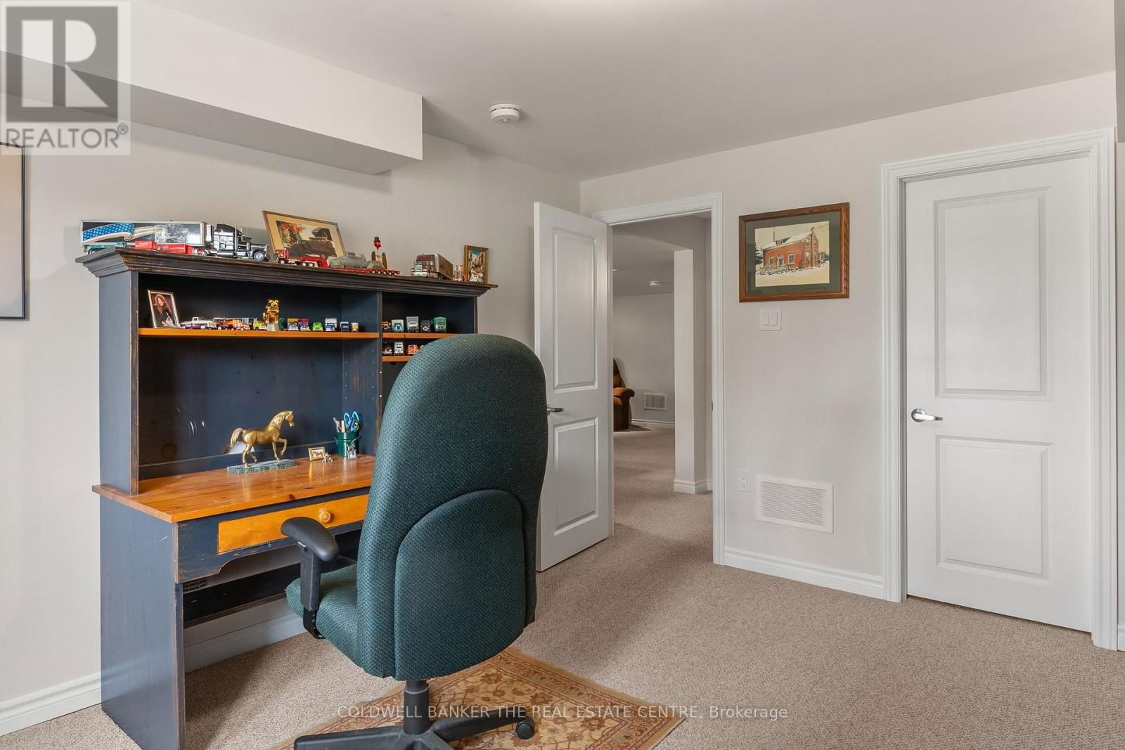 38 - 17 LAKEWOOD CRESCENT SOUTH Image 32