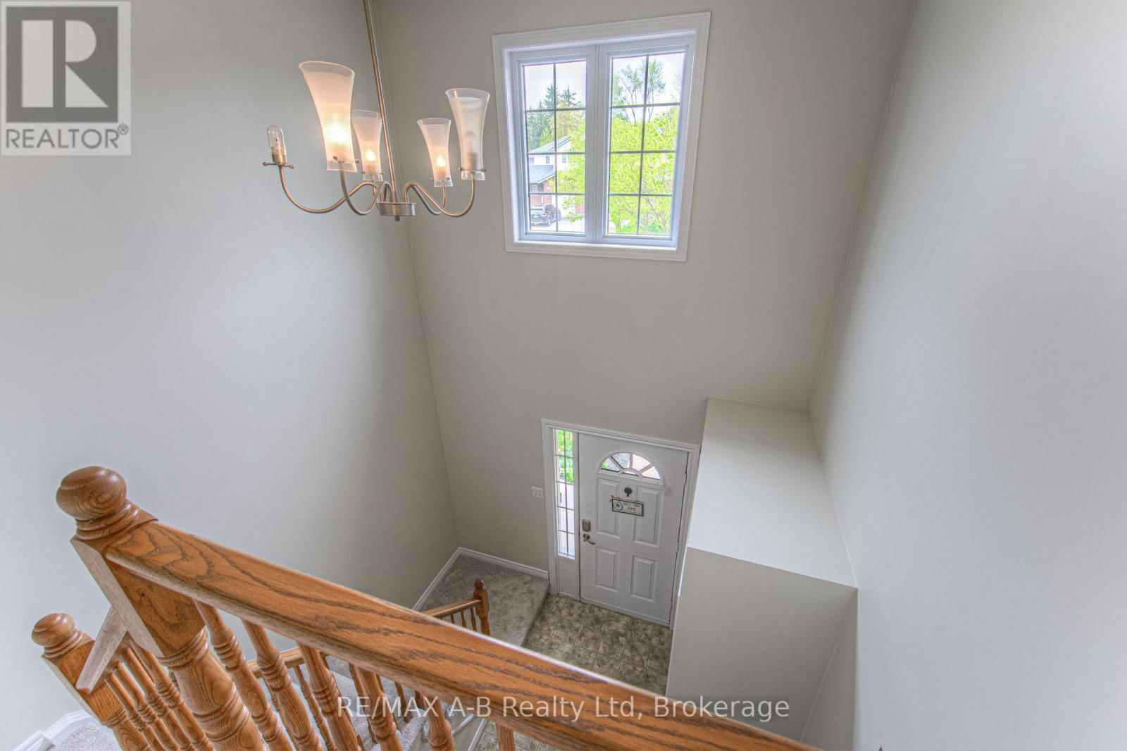 290 NORMAN STREET Image 18