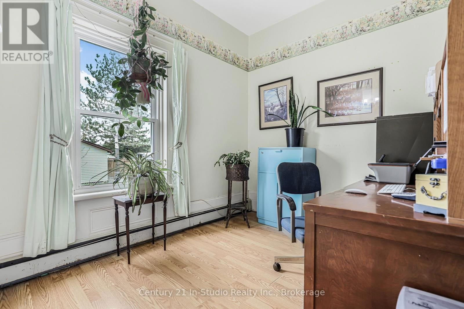 489 LAMBTON STREET WEST Image 15
