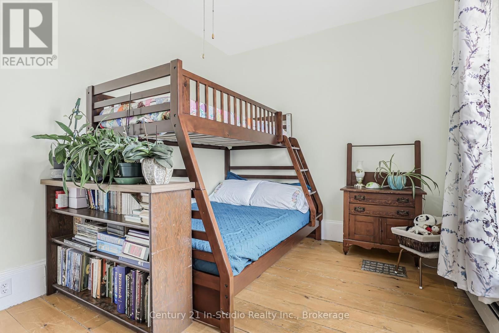 489 LAMBTON STREET WEST Image 20
