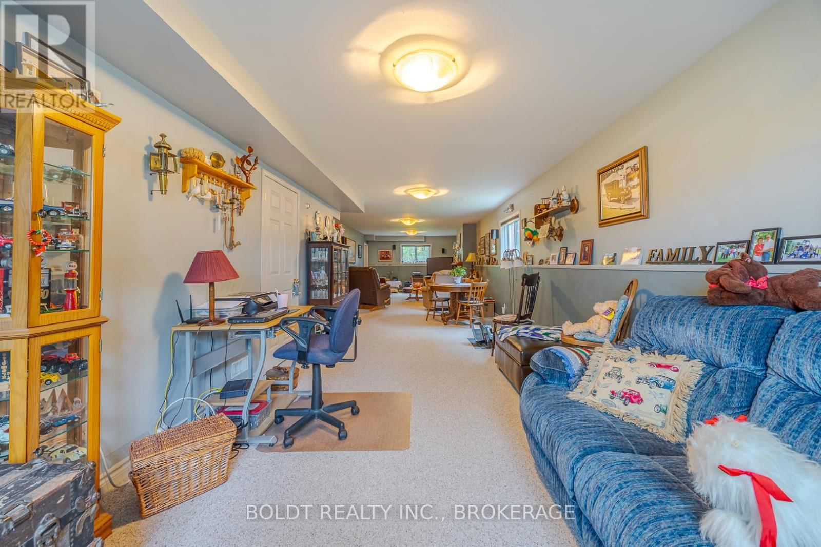 33 FOXTAIL AVENUE SOUTH Image 15
