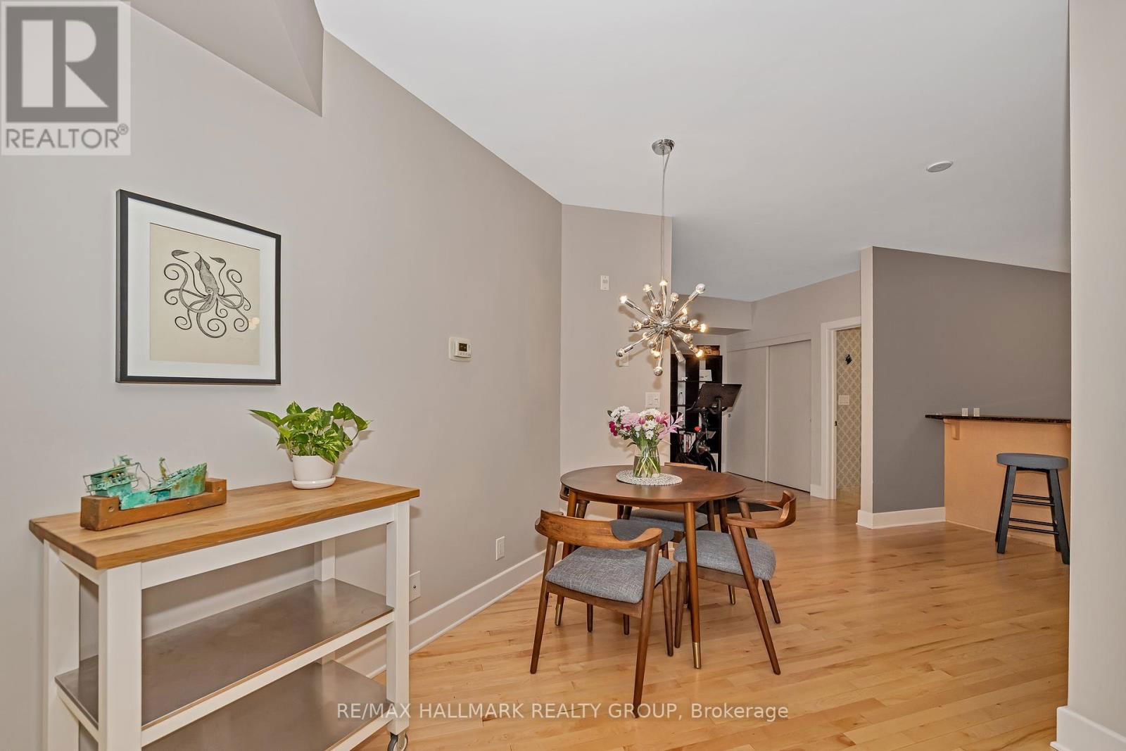 201 - 390 BOOTH STREET Image 17
