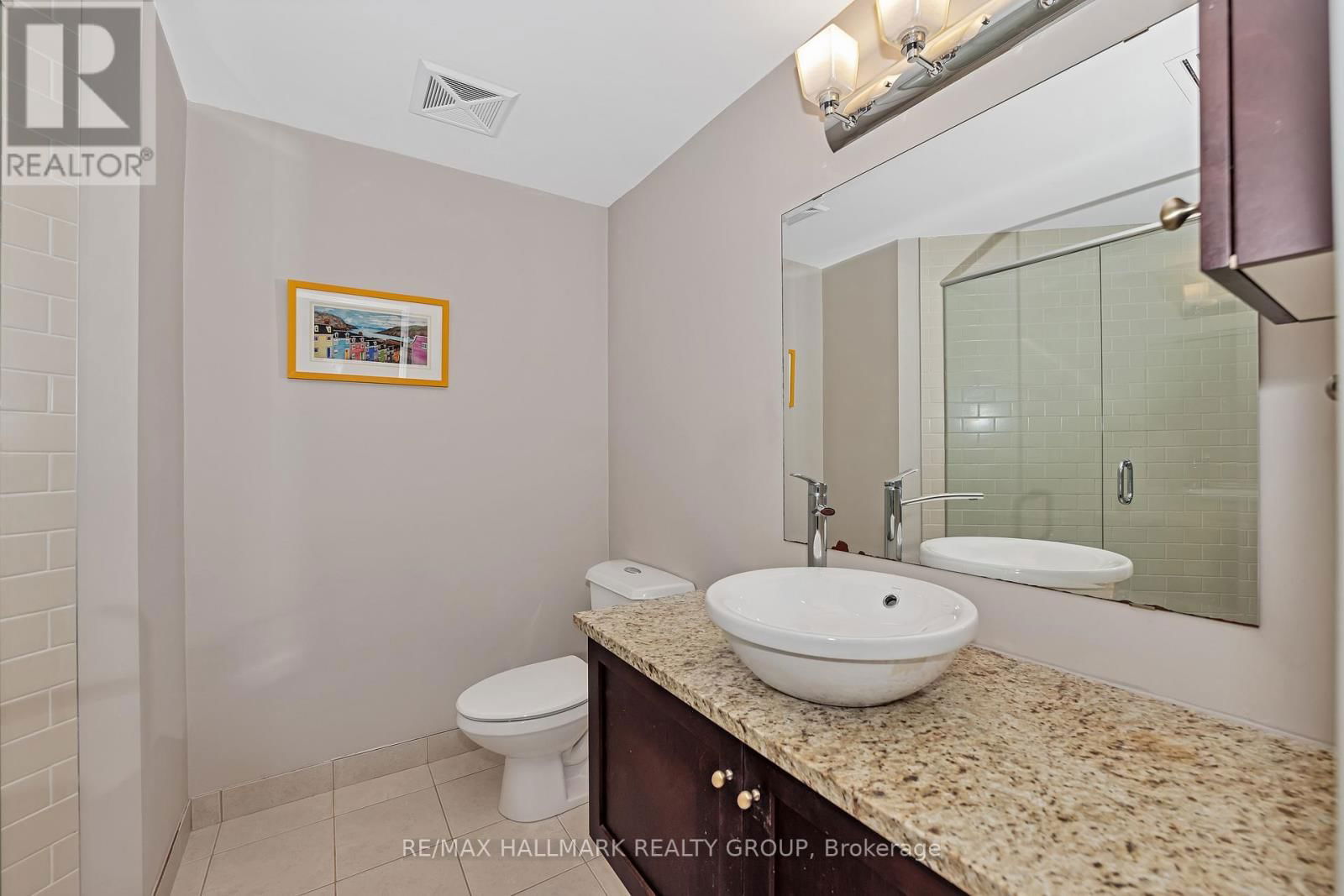 201 - 390 BOOTH STREET Image 27