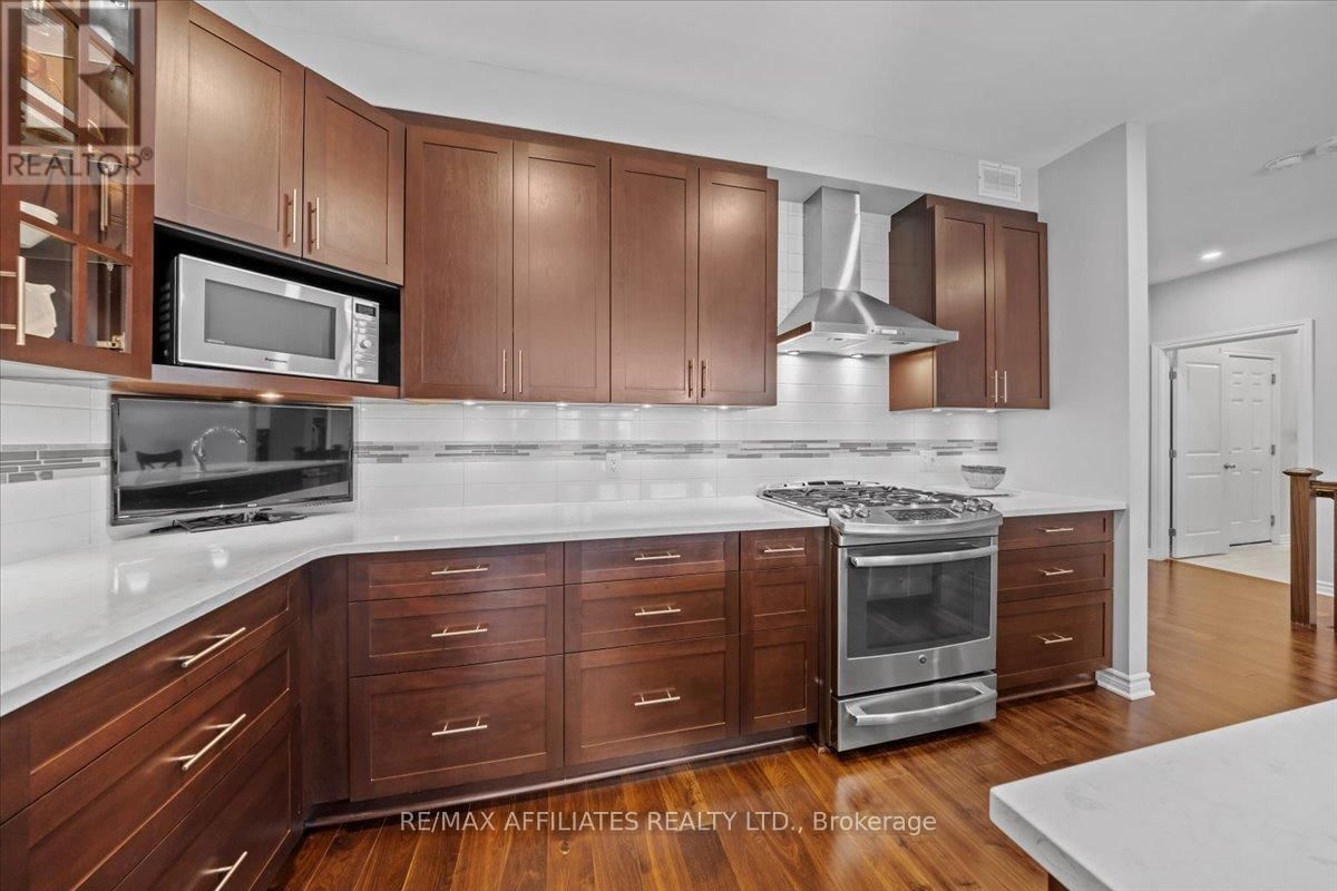 583 BAIE DES CASTORS STREET Image 22