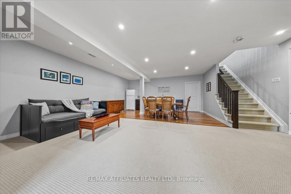 583 BAIE DES CASTORS STREET Image 37