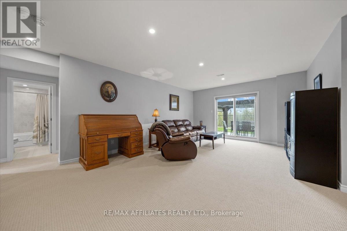 583 BAIE DES CASTORS STREET Image 39