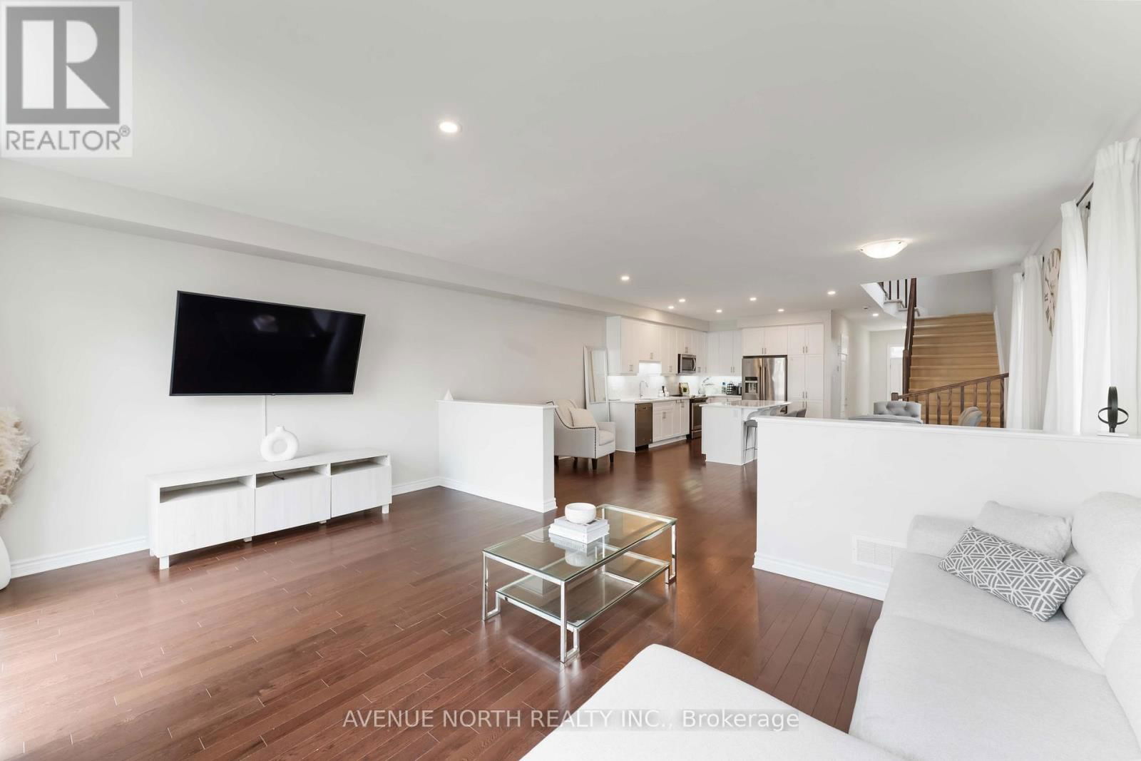 121 NEPETA CRESCENT Image 17