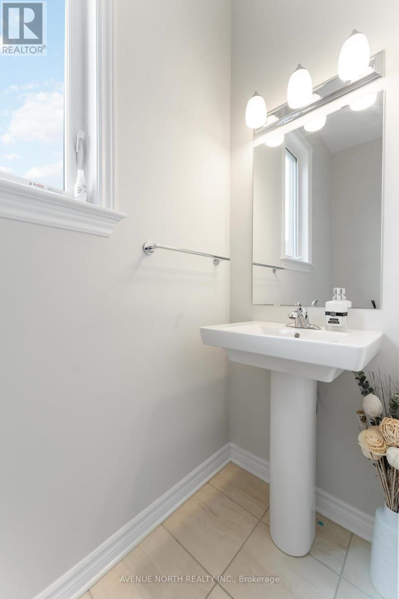121 NEPETA CRESCENT Image 37