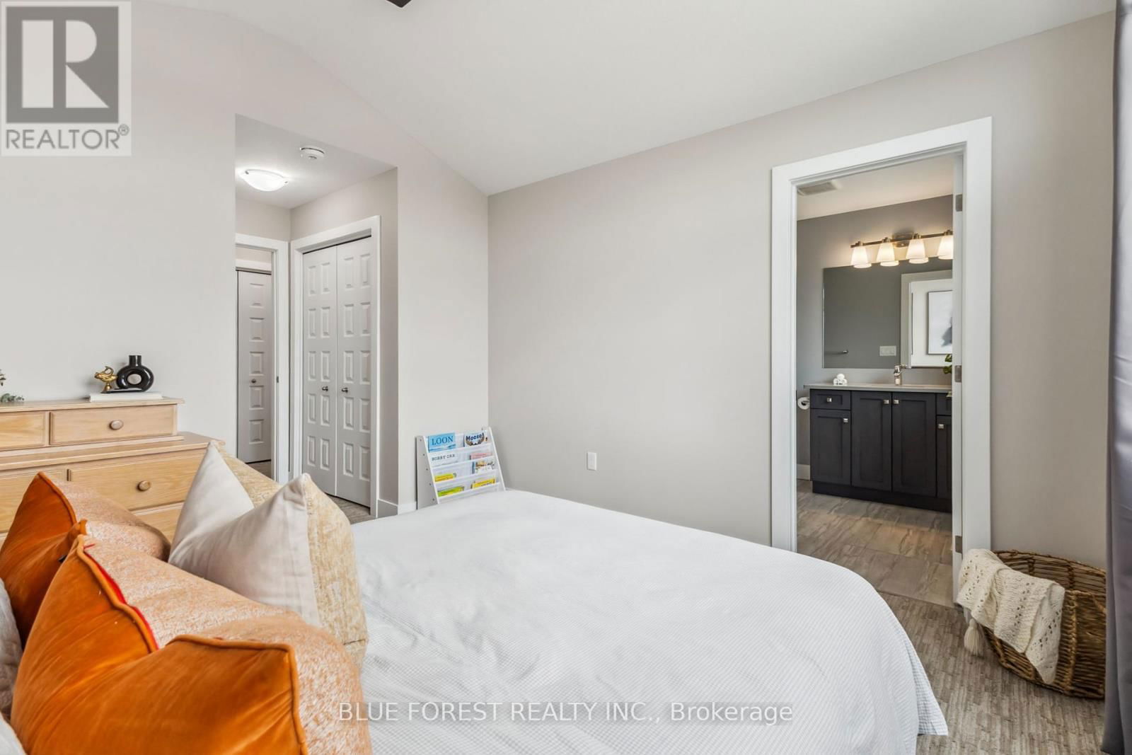 2529 SEVEN OAKS RIDGE Image 22