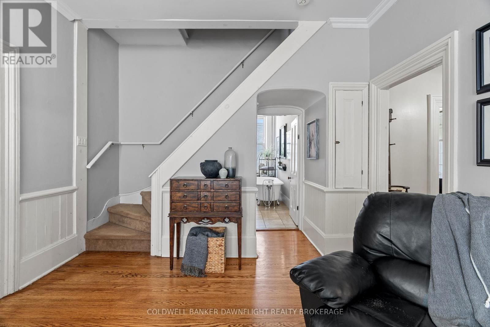 345 WILLIAM STREET Image 10