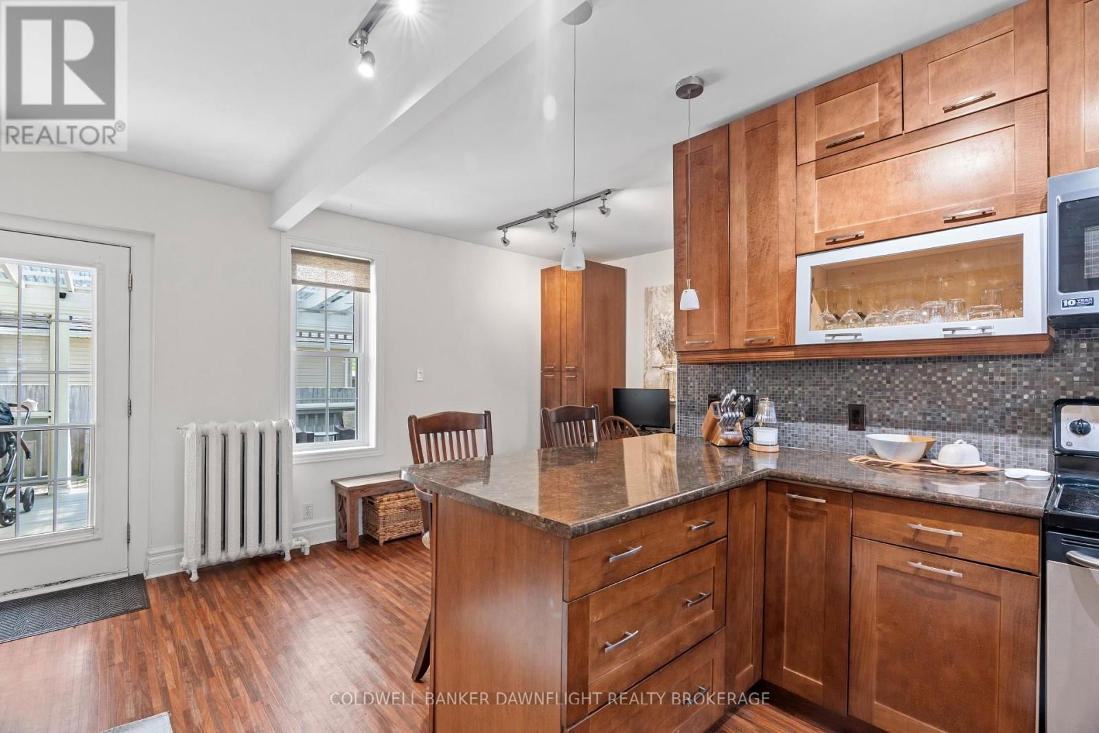 345 WILLIAM STREET Image 18