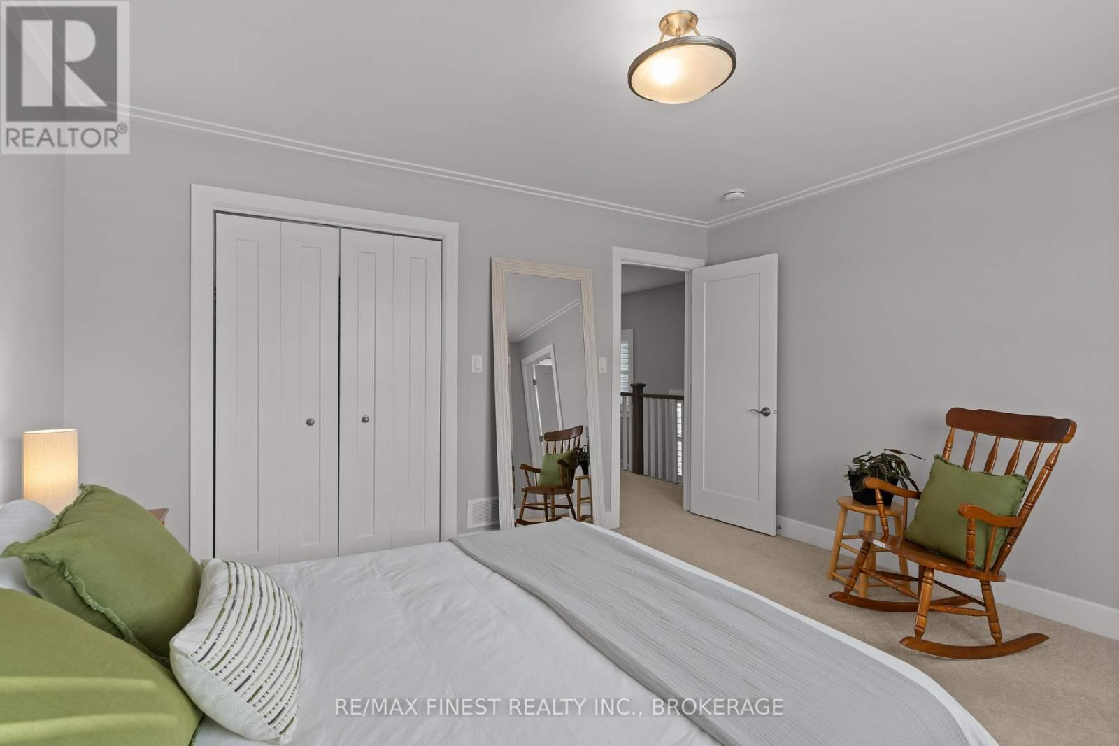 188 DR RICHARD JAMES CRESCENT Image 19