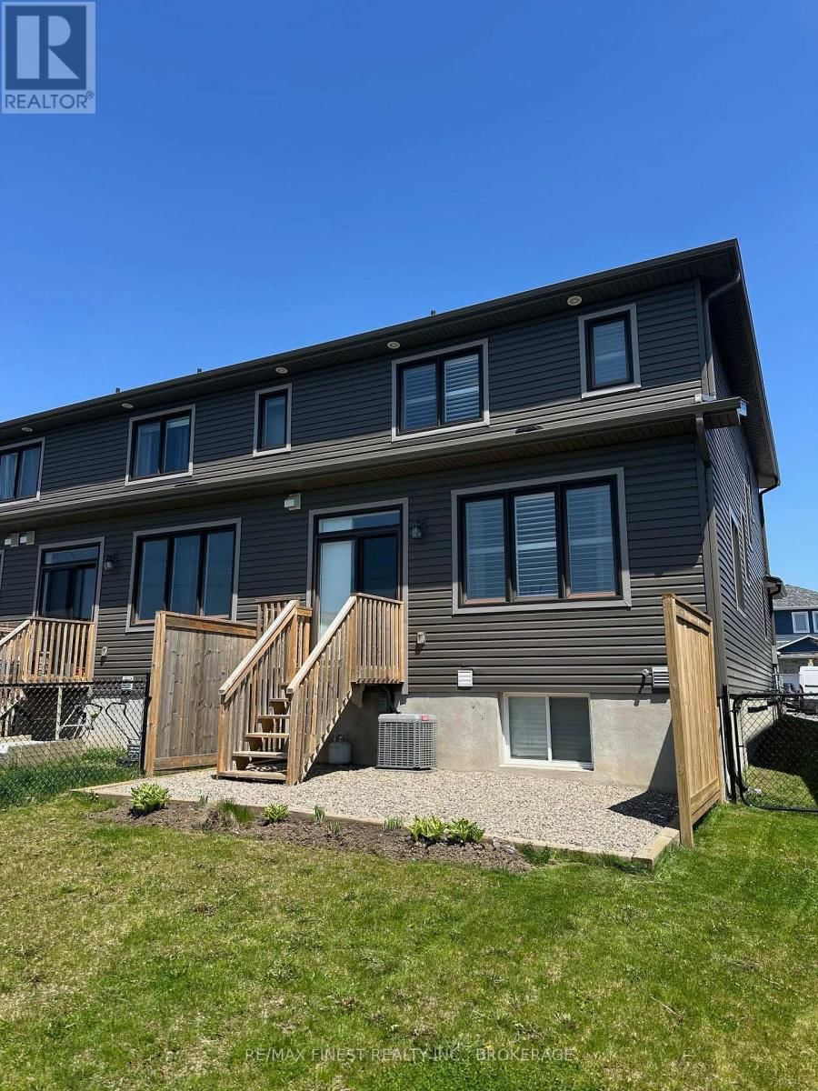 188 DR RICHARD JAMES CRESCENT Image 34