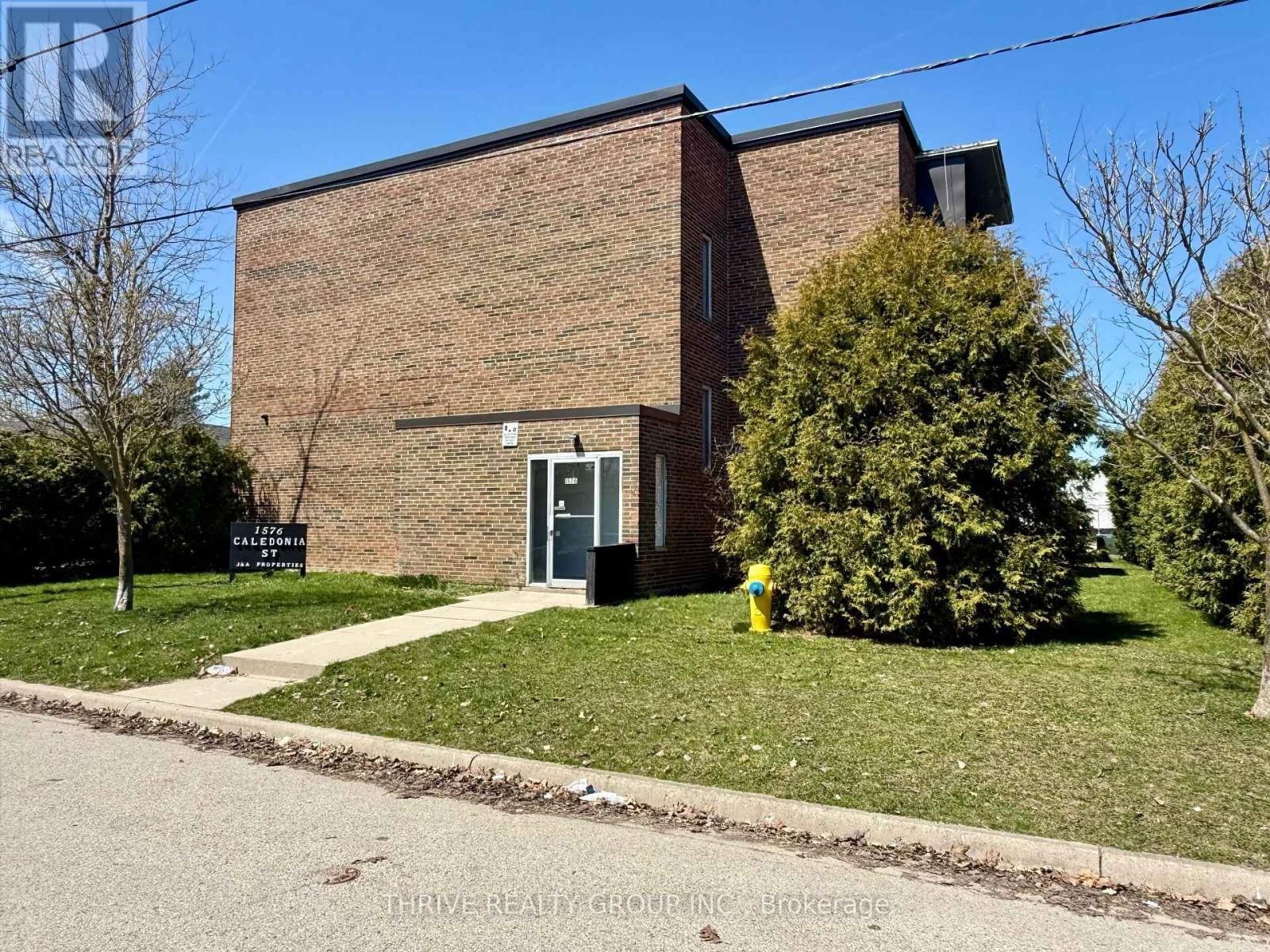 1576 CALEDONIA STREET Image 1