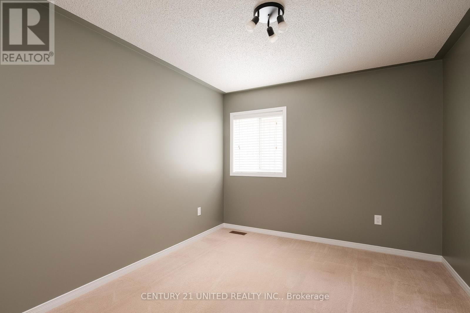 1403 IRELAND DRIVE Image 13