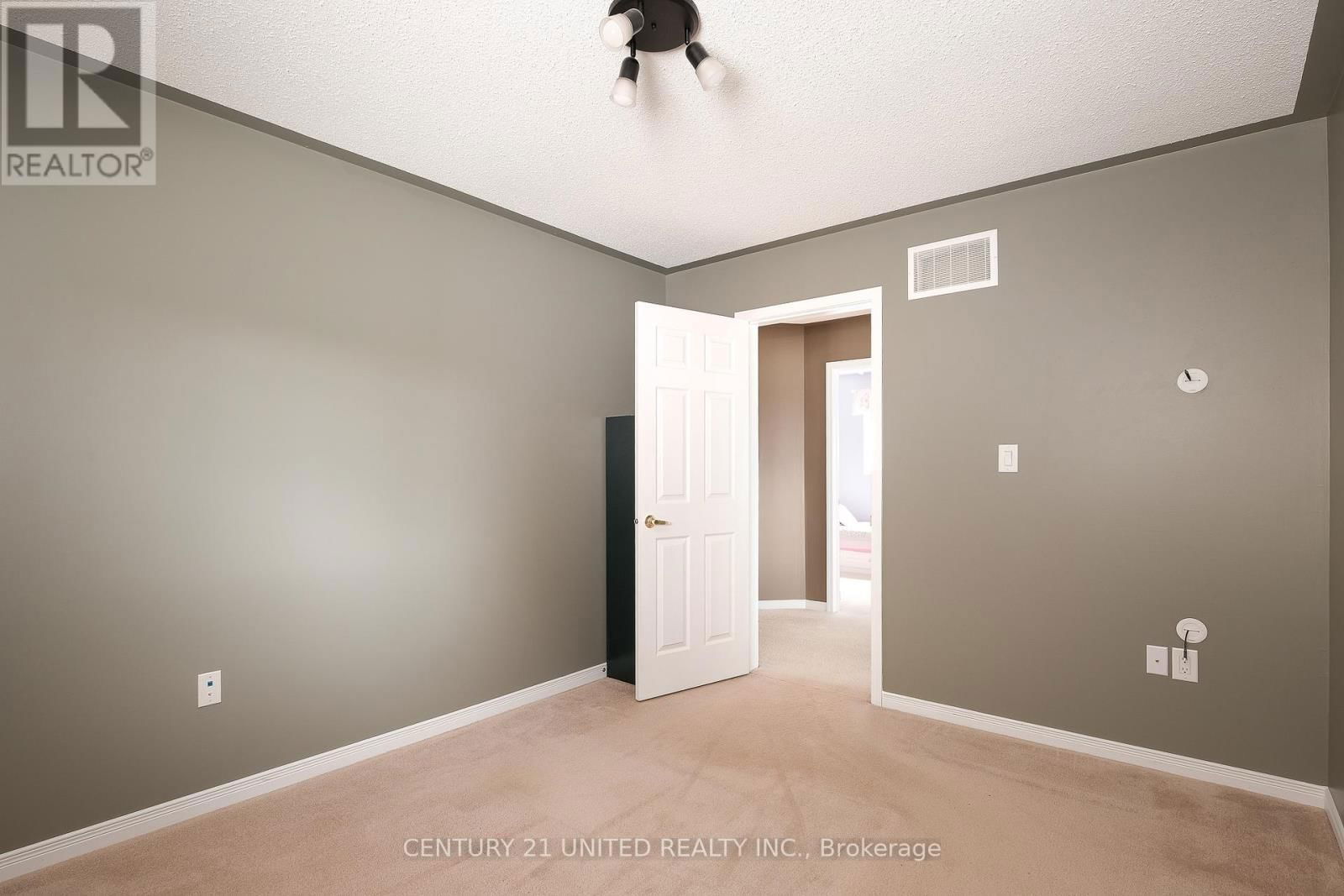 1403 IRELAND DRIVE Image 14
