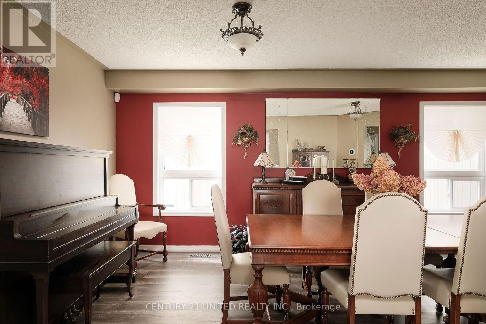 1403 IRELAND DRIVE Image 27