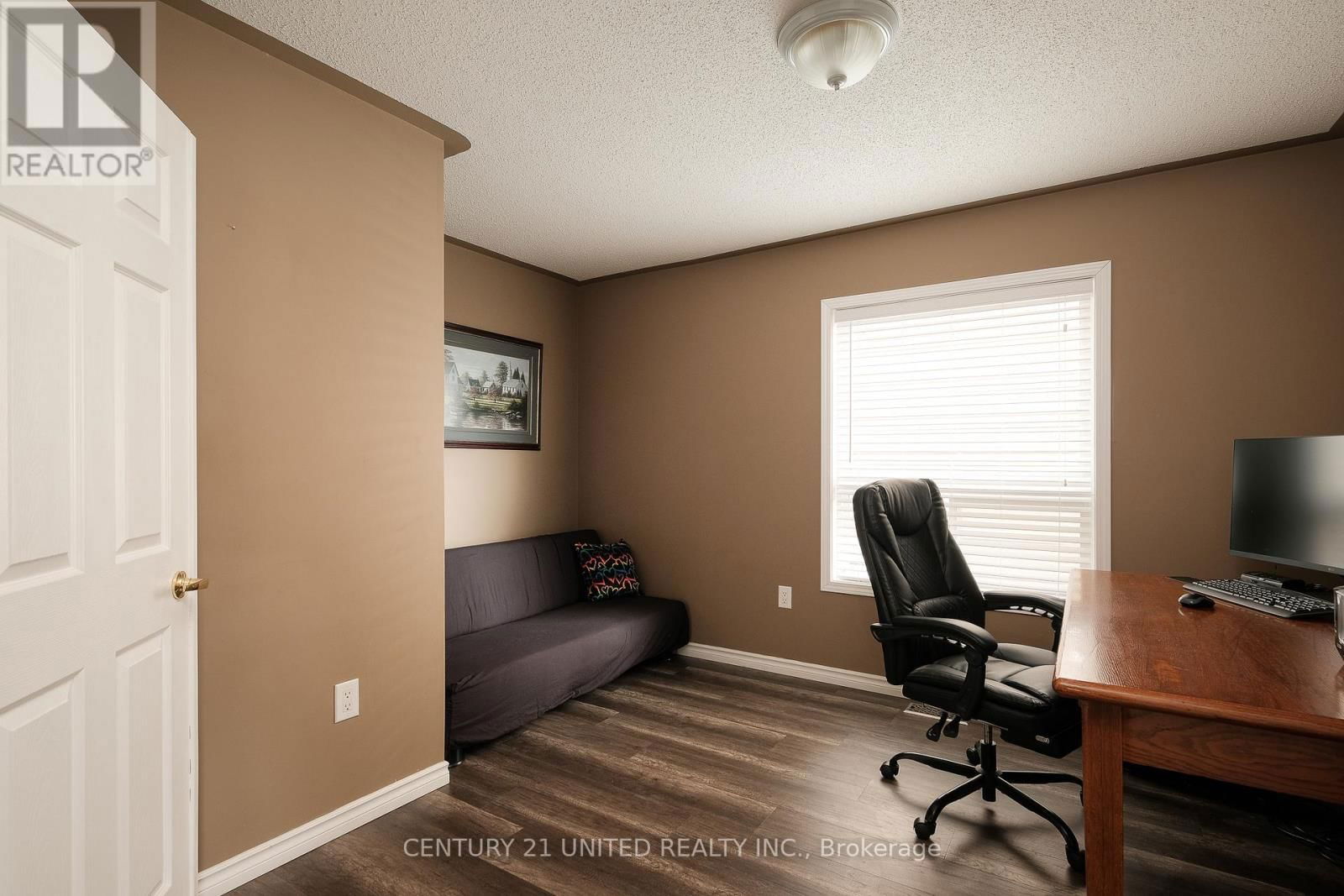 1403 IRELAND DRIVE Image 29