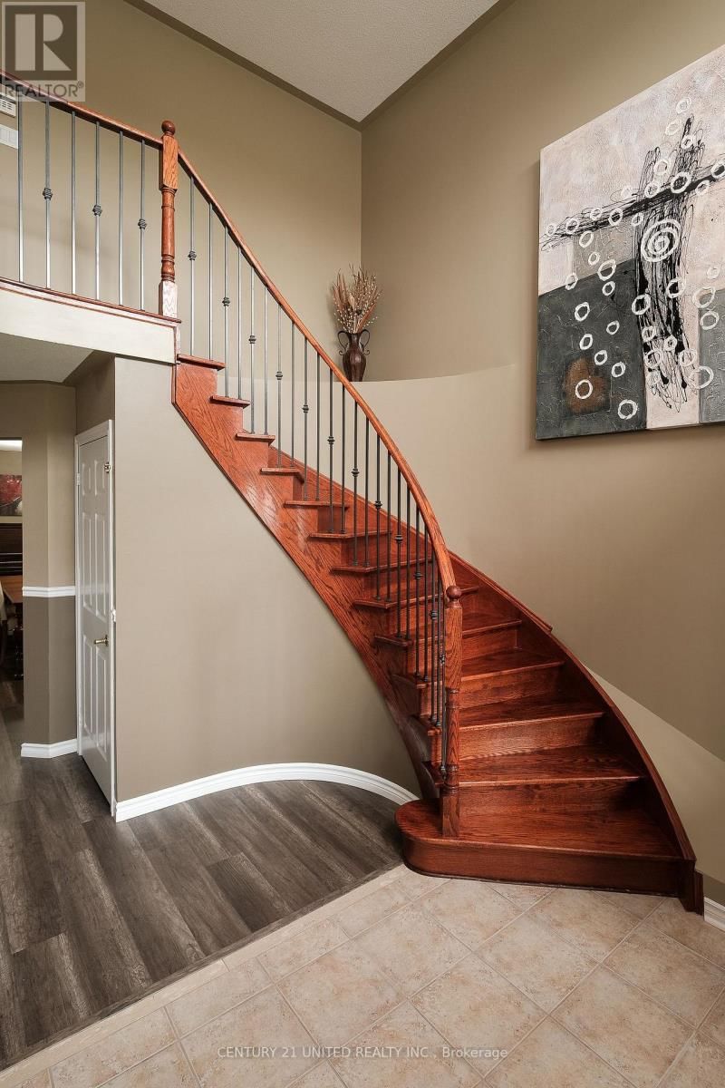 1403 IRELAND DRIVE Image 3