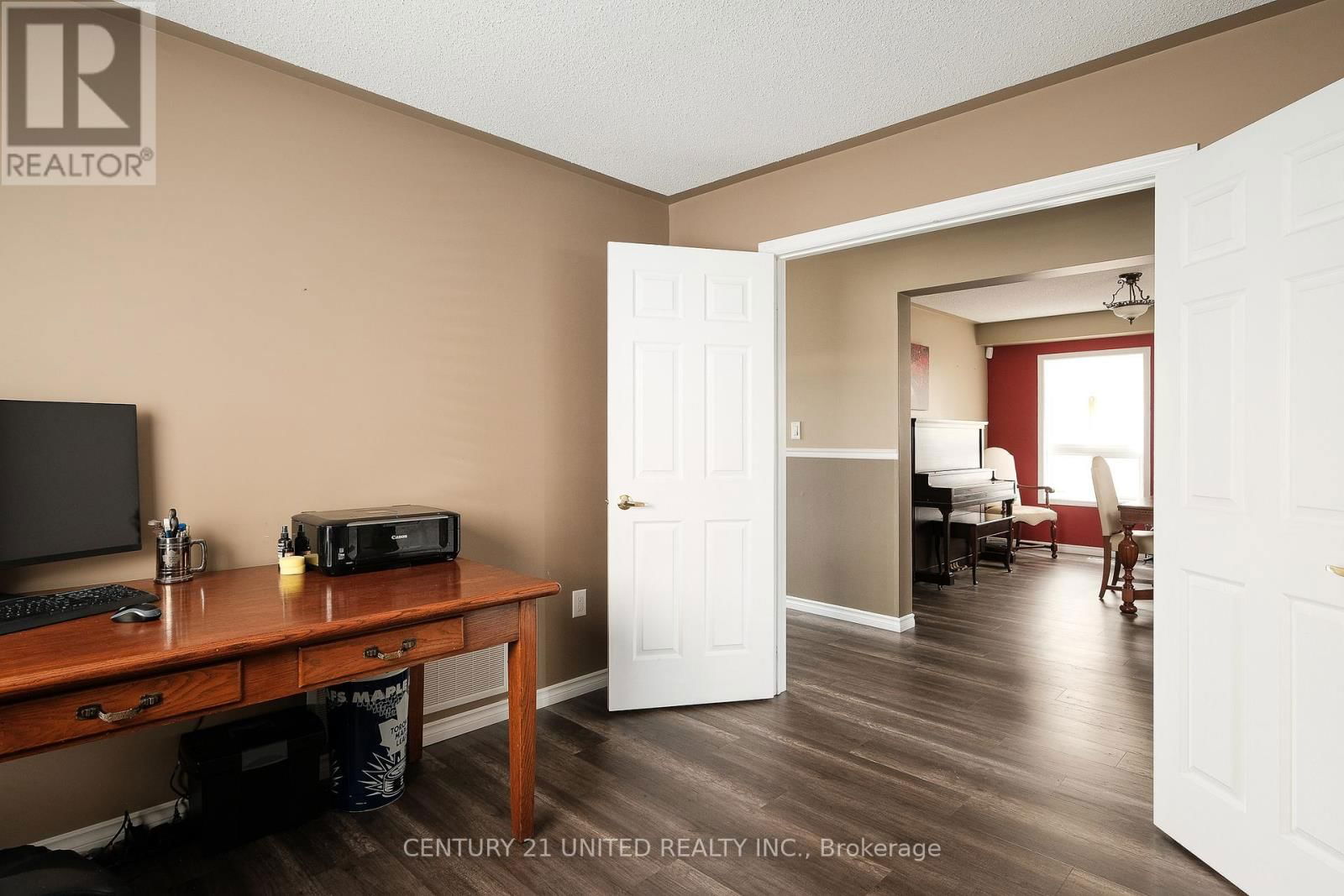 1403 IRELAND DRIVE Image 30