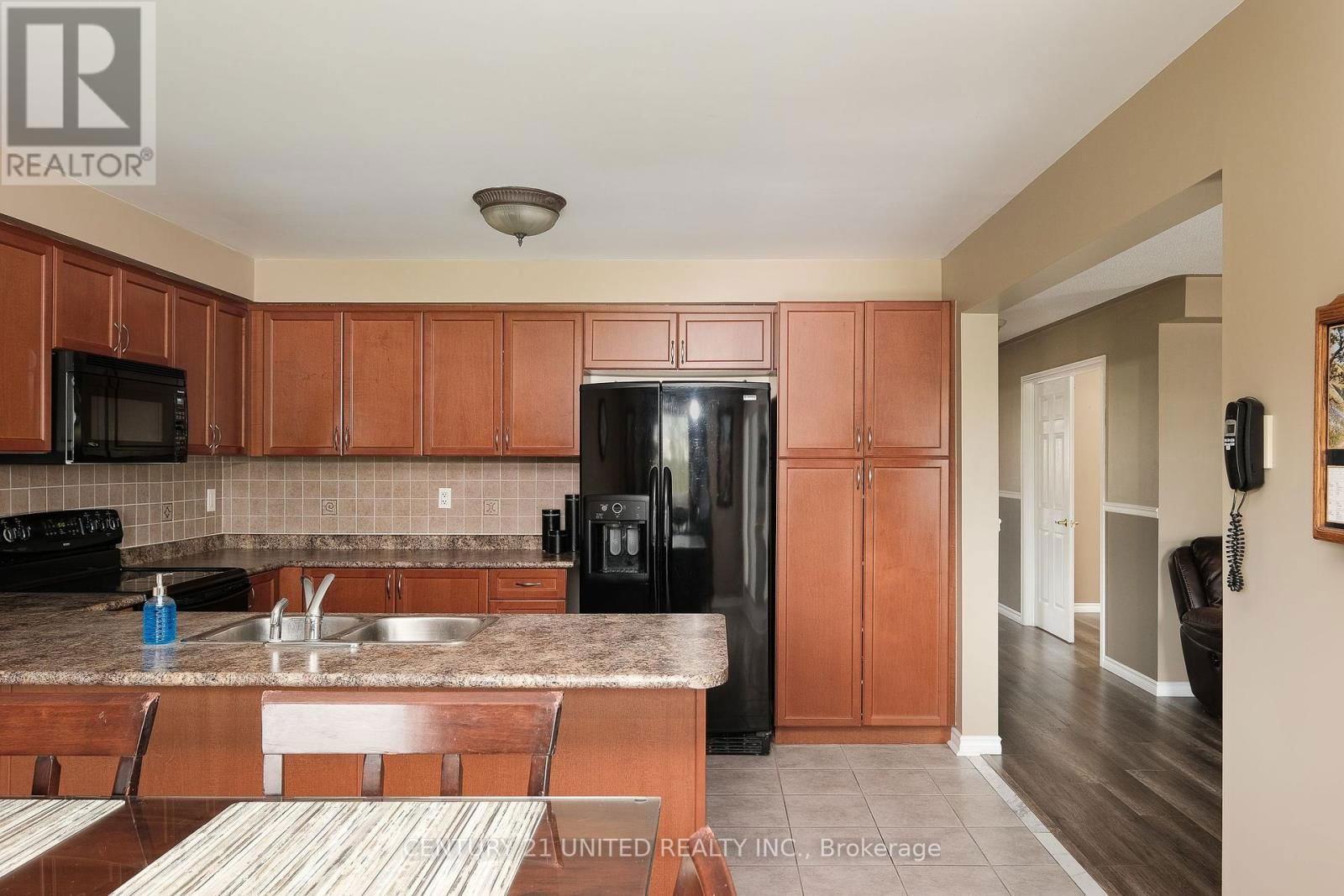 1403 IRELAND DRIVE Image 35