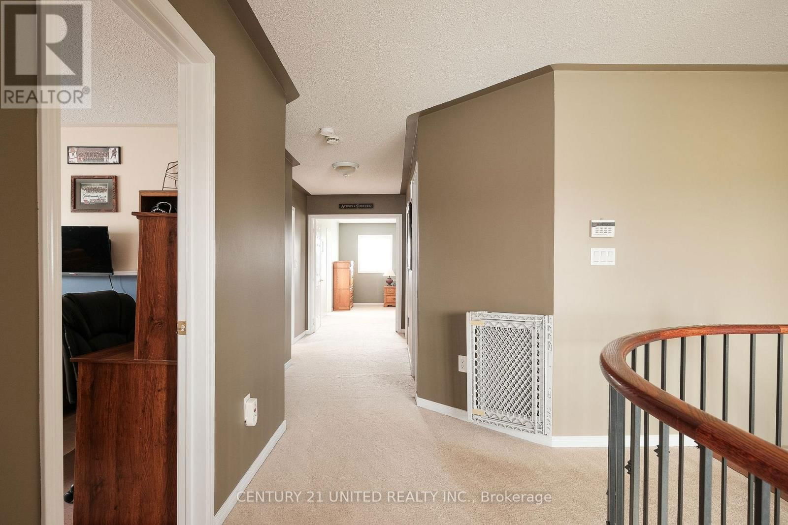 1403 IRELAND DRIVE Image 7