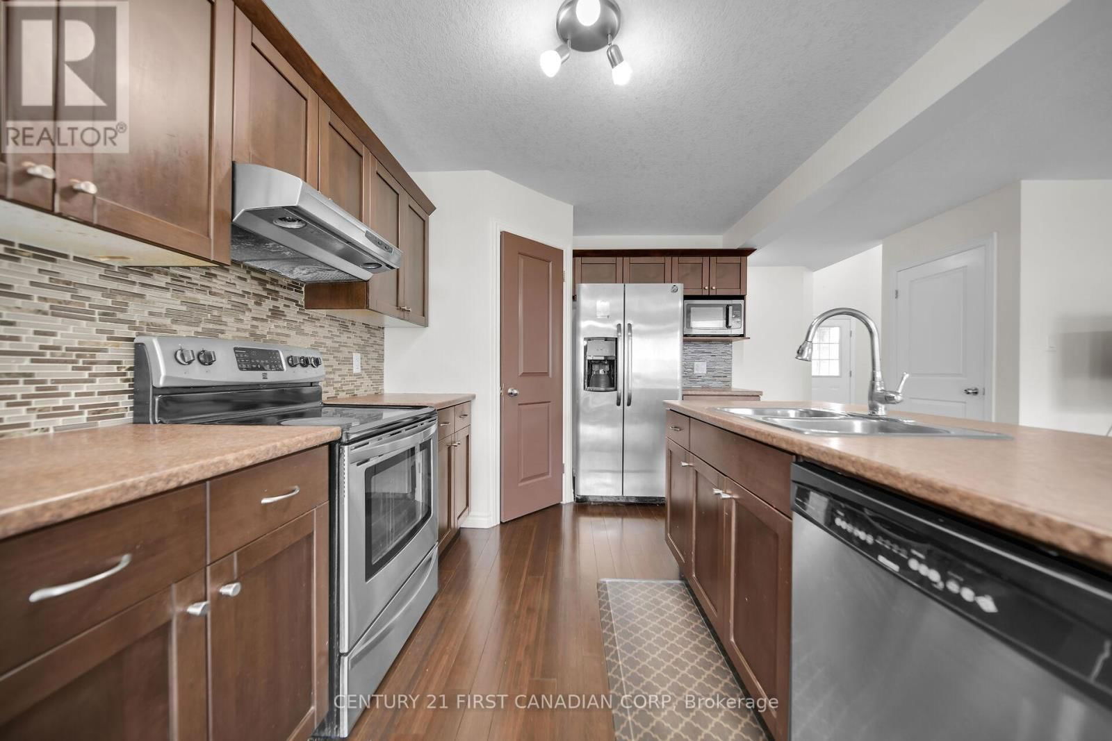 3378 EMILYCARR LANE Image 11