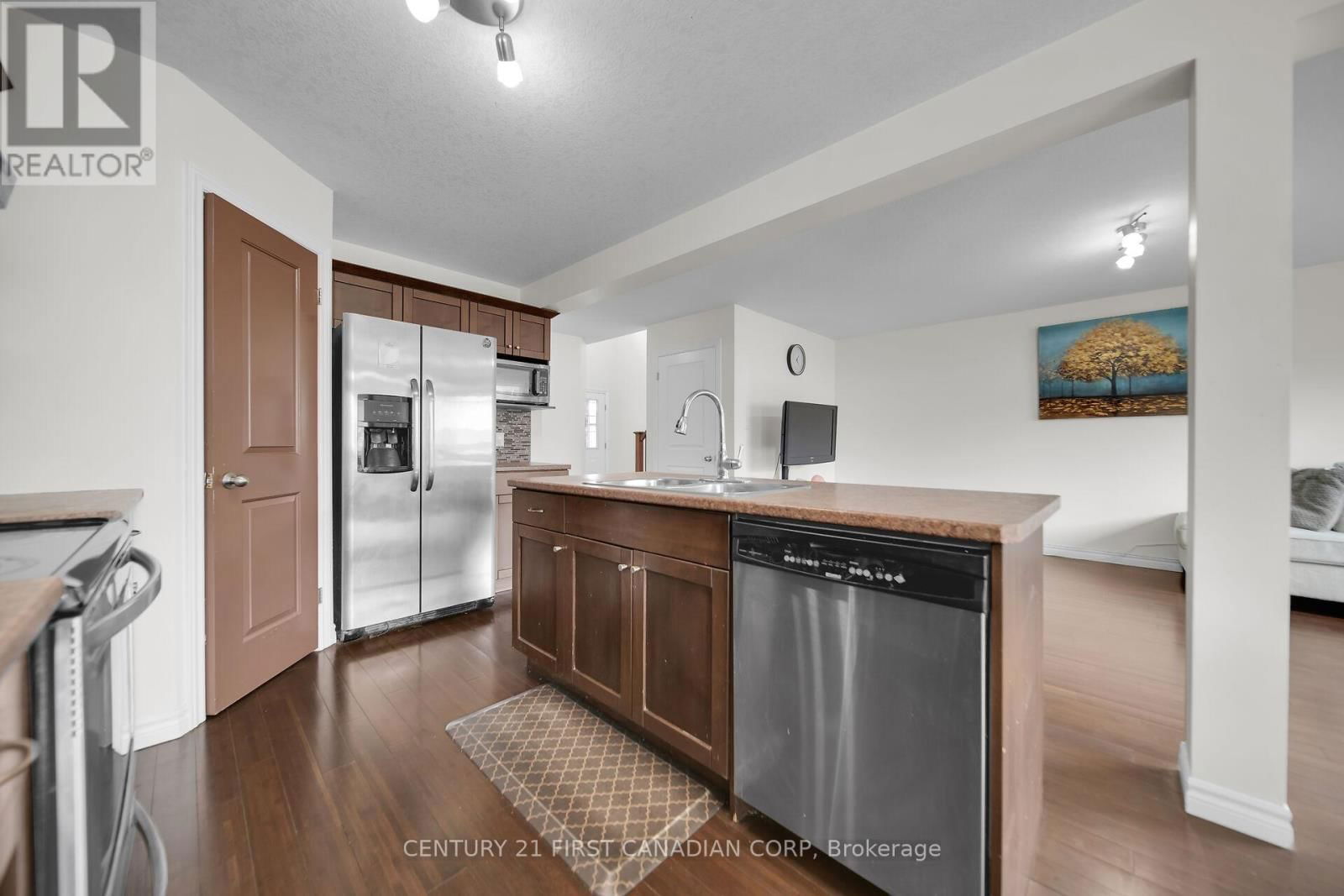 3378 EMILYCARR LANE Image 12