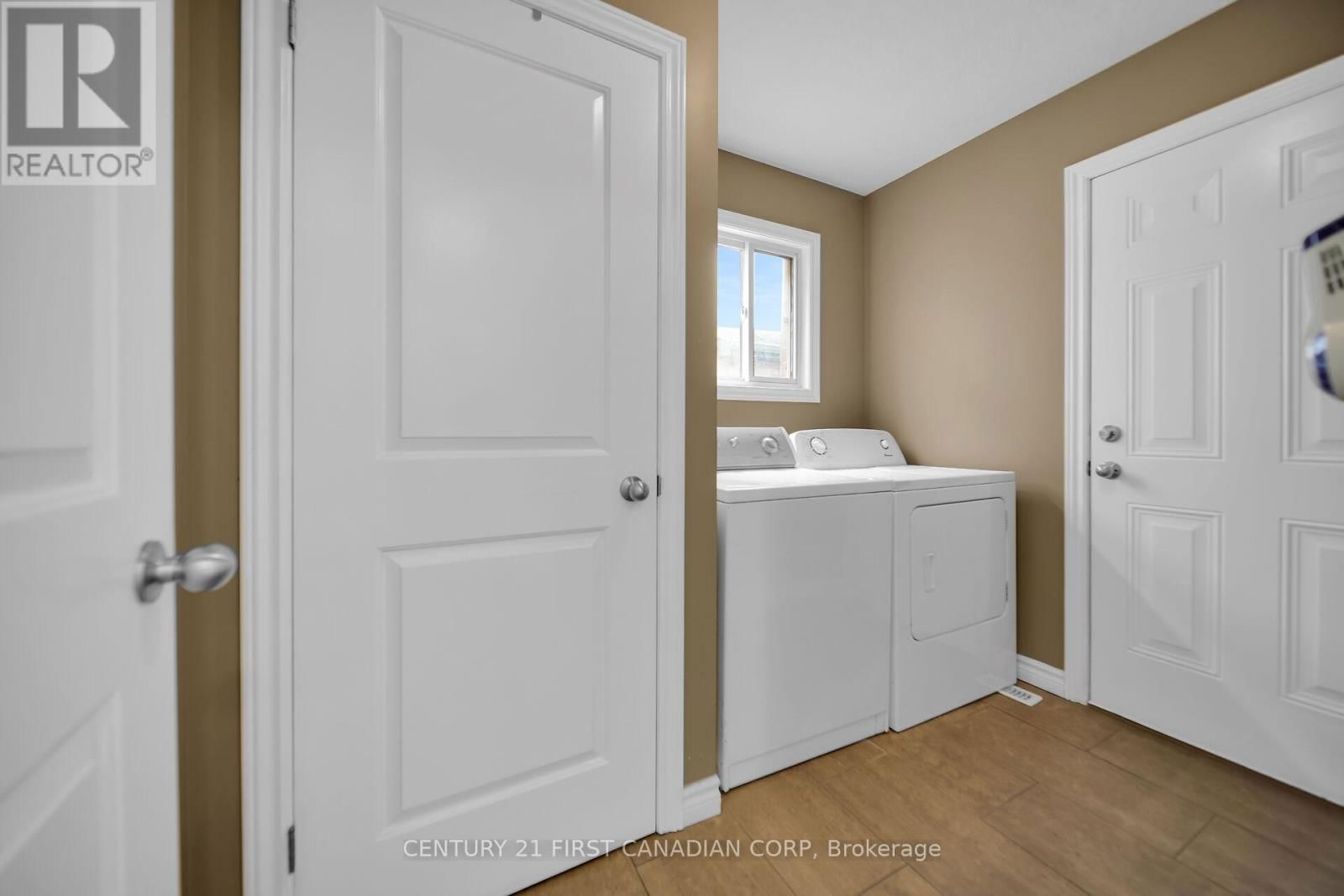 3378 EMILYCARR LANE Image 21