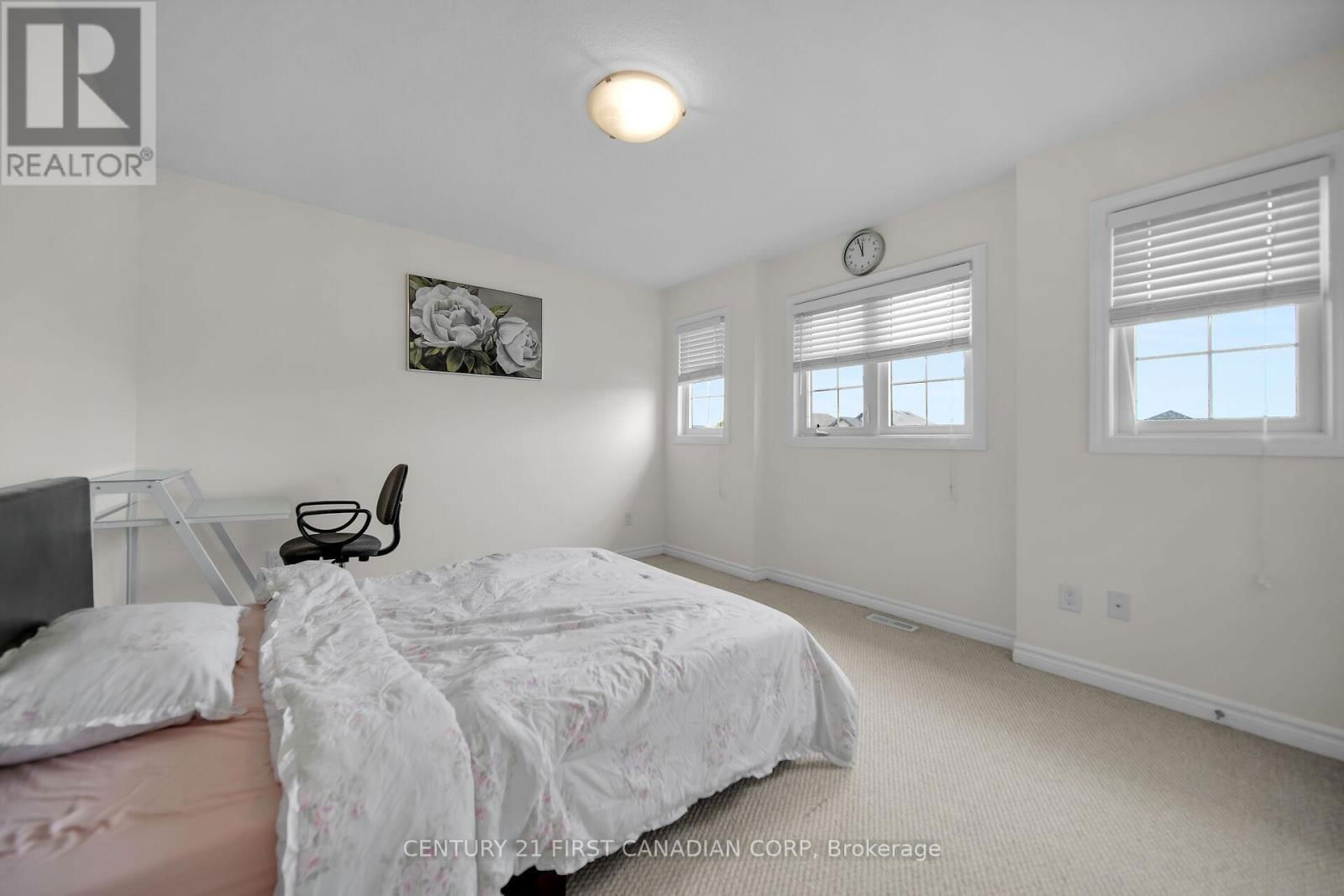 3378 EMILYCARR LANE Image 26