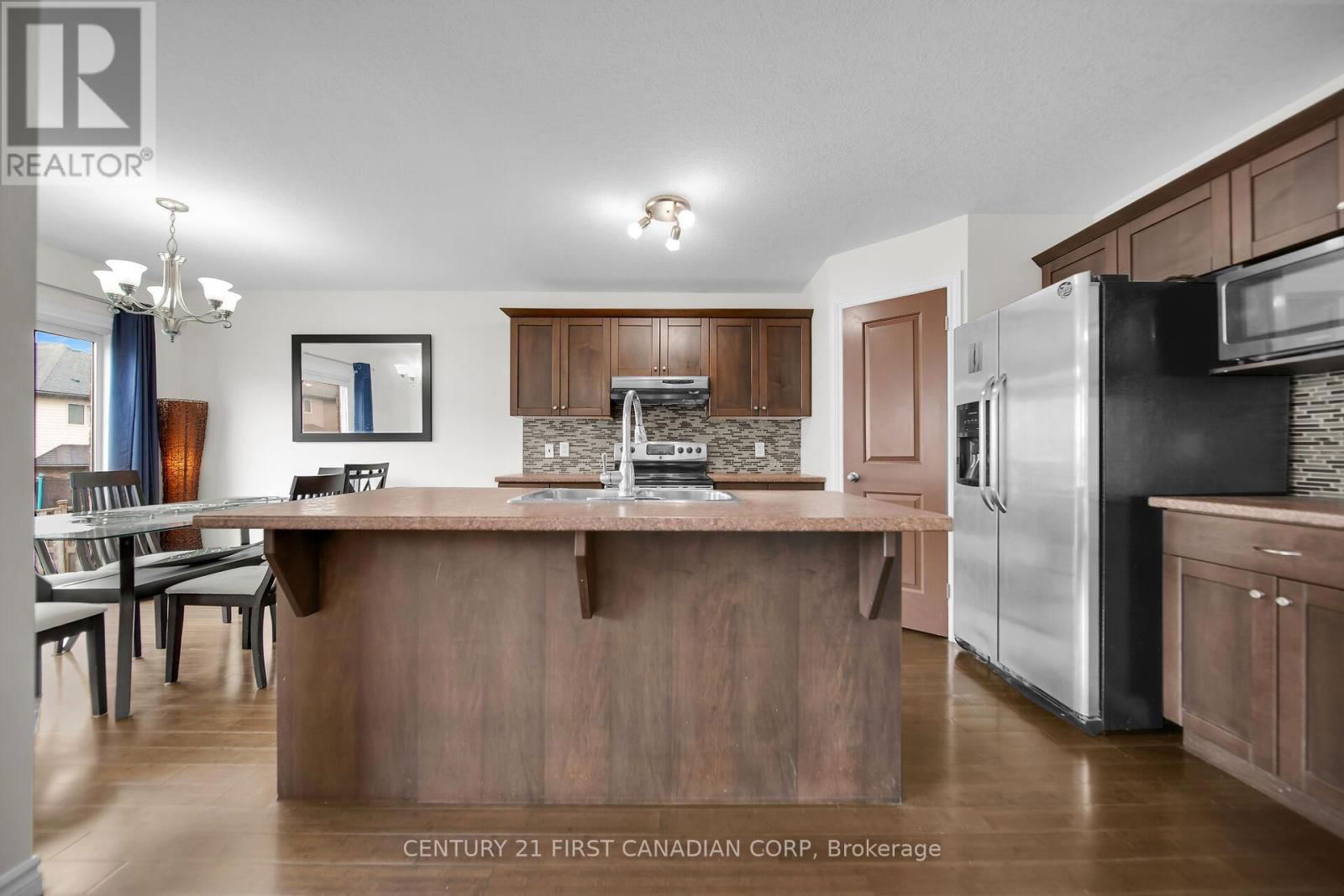 3378 EMILYCARR LANE Image 8