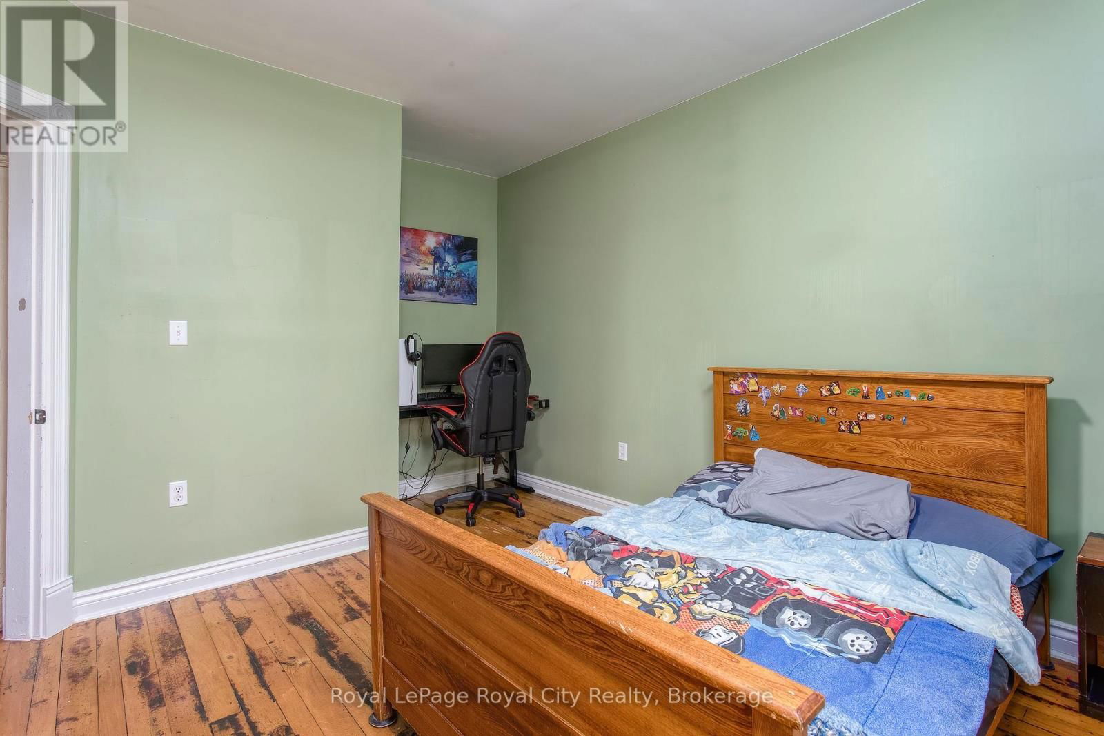 15 CATHERINE STREET NORTH Image 27