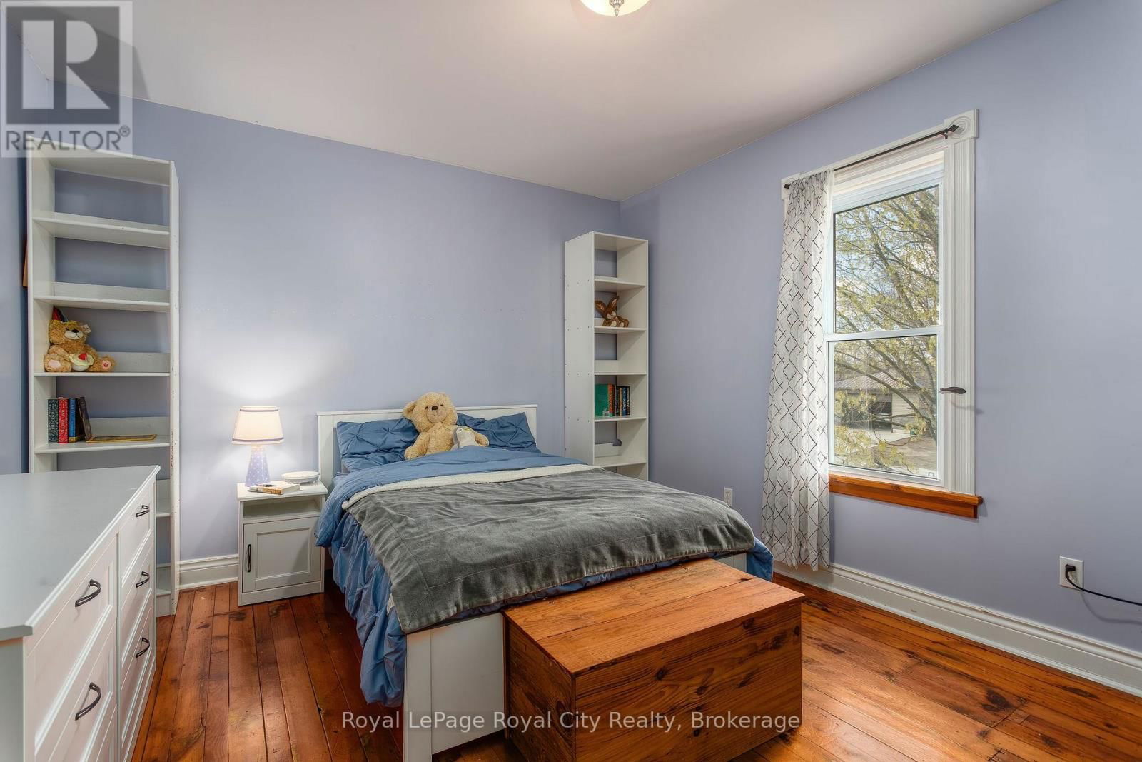 15 CATHERINE STREET NORTH Image 31