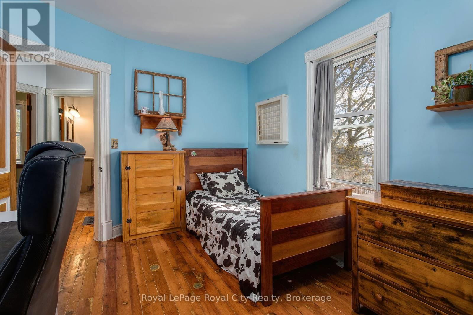 15 CATHERINE STREET NORTH Image 33