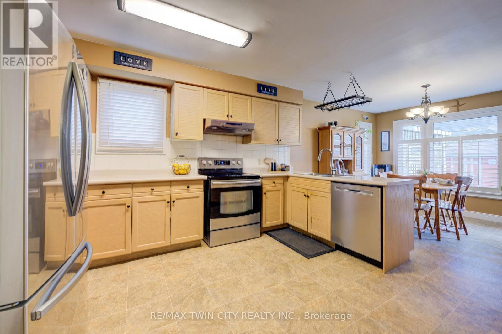 25 LYNNVALLEY CRESCENT Image 14