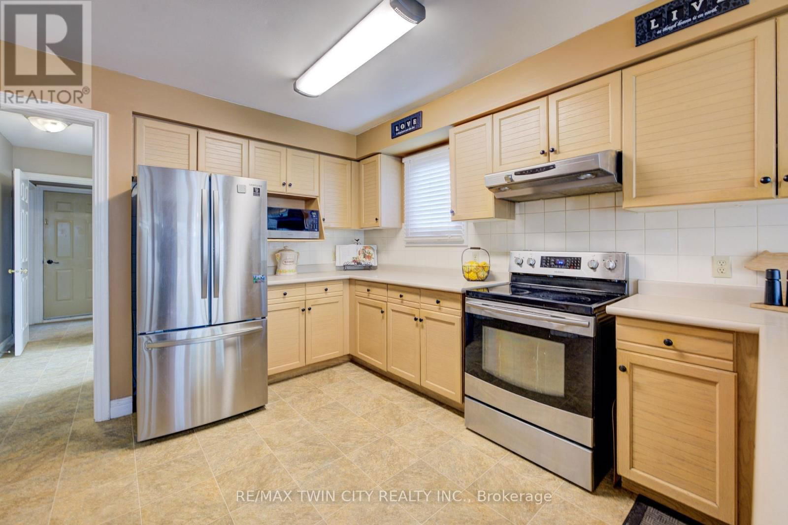 25 LYNNVALLEY CRESCENT Image 16