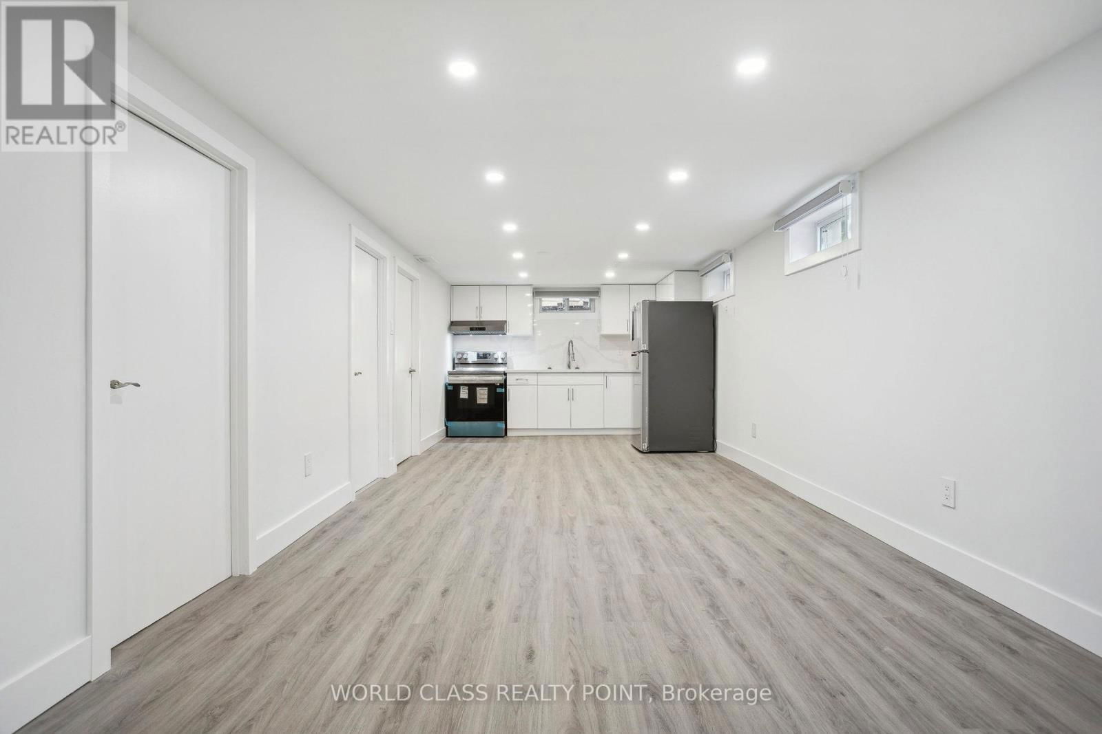 396 HUDSON DRIVE Image 11