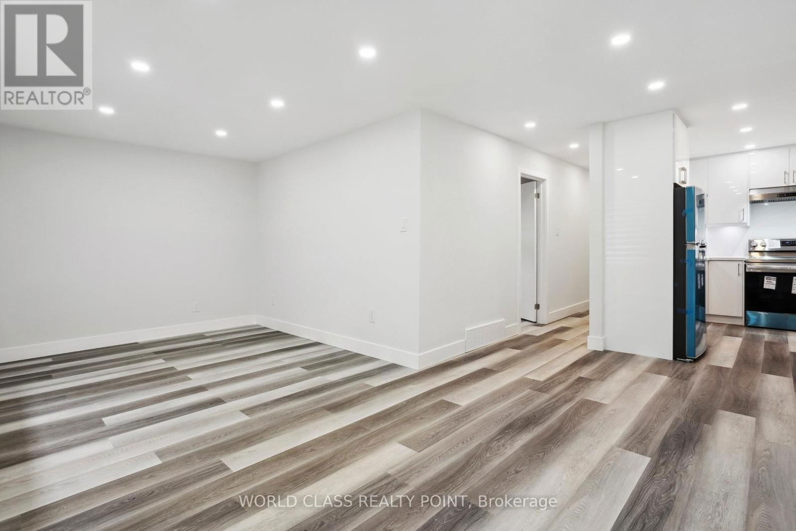 396 HUDSON DRIVE Image 17
