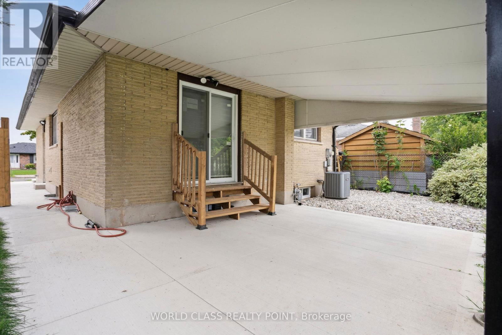 396 HUDSON DRIVE Image 30