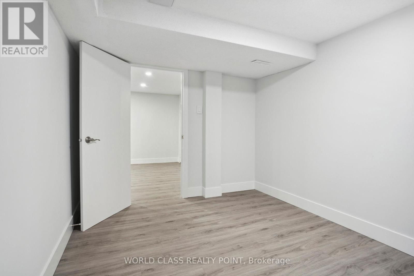 396 HUDSON DRIVE Image 7