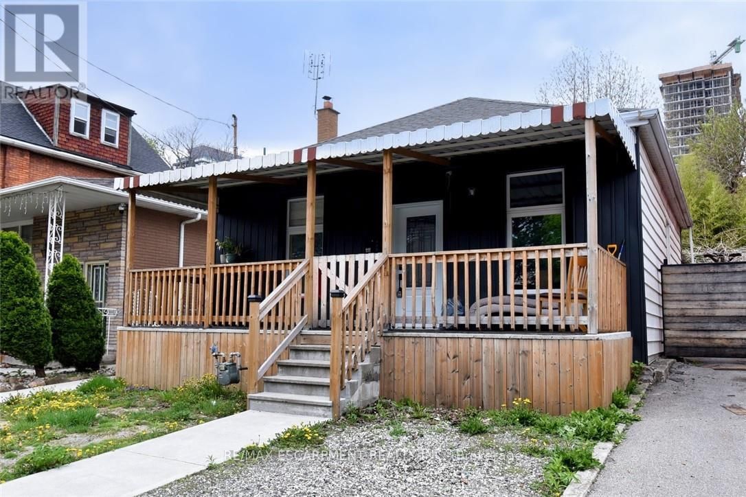 111 MARY STREET Image 1
