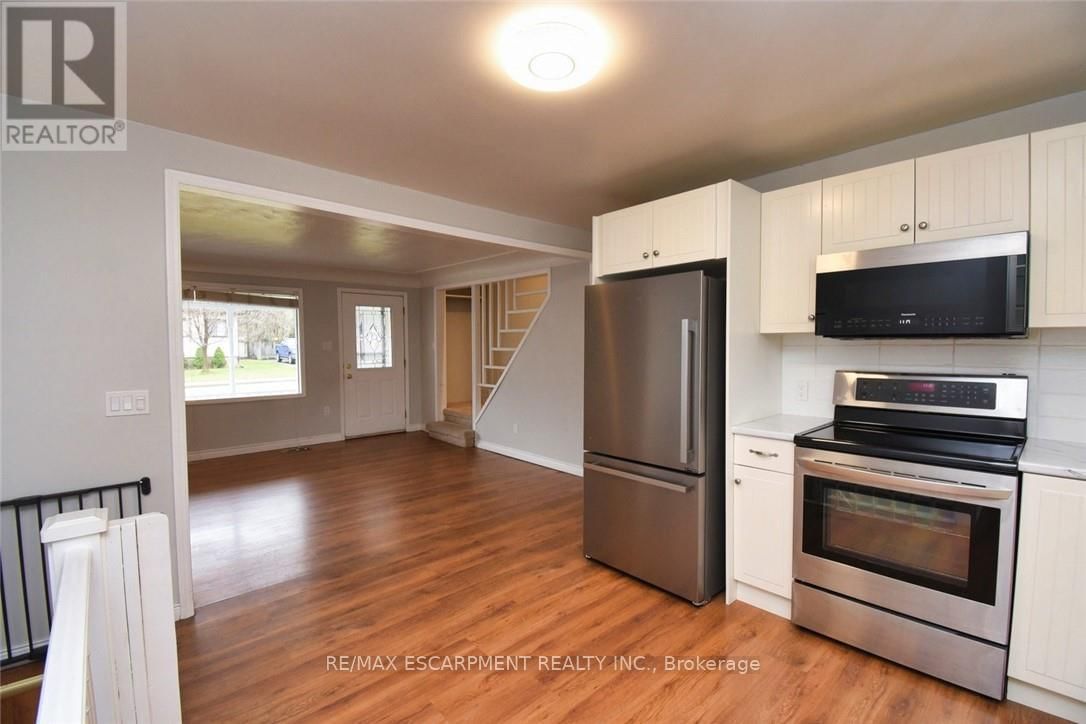 111 MARY STREET Image 11