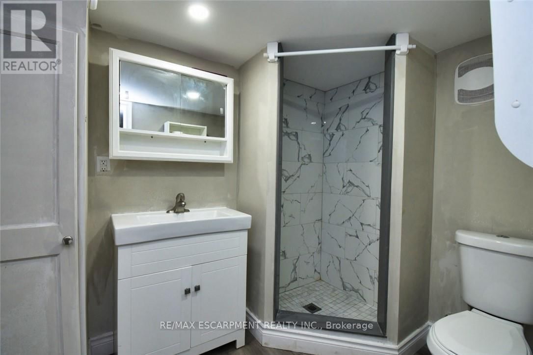 111 MARY STREET Image 24