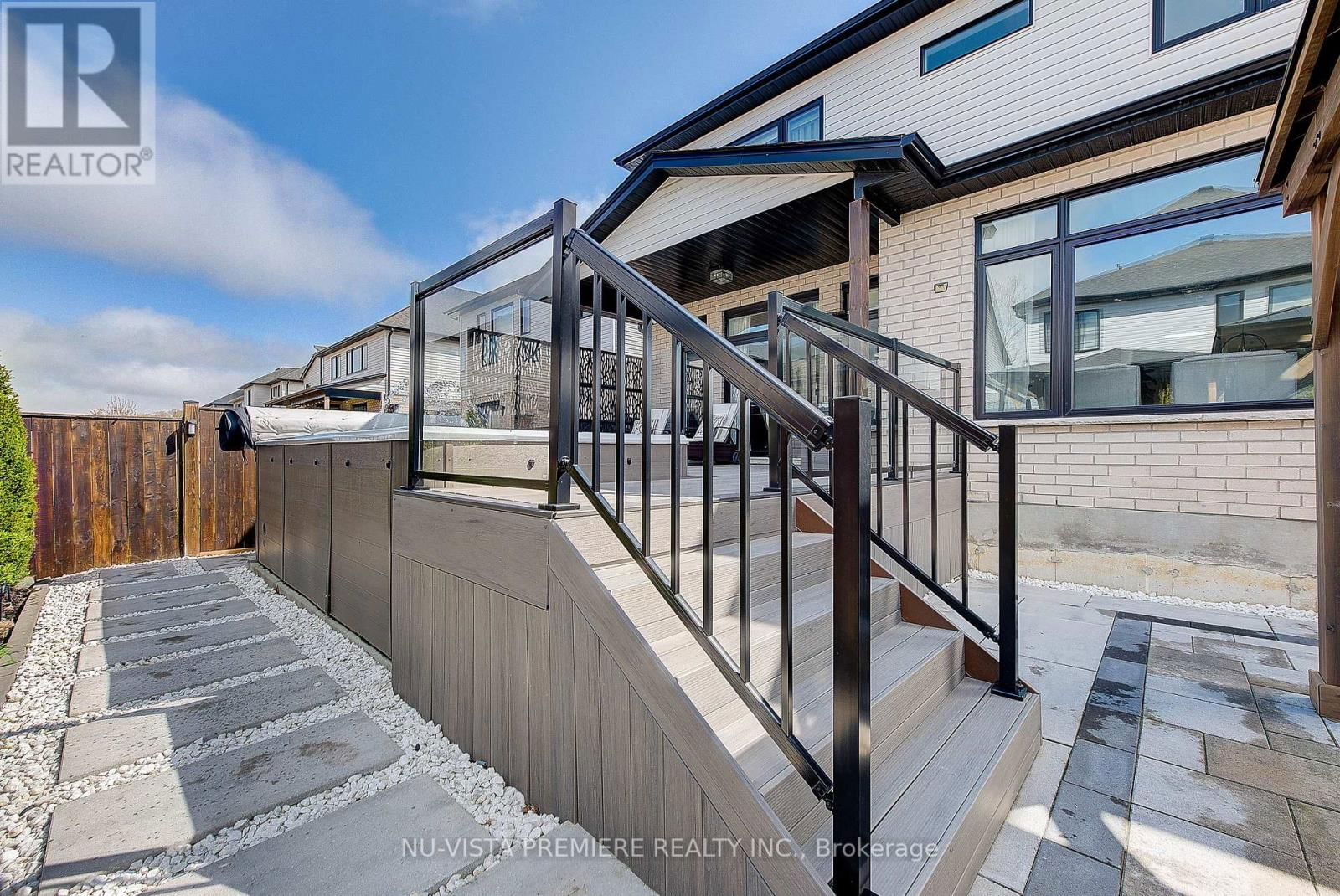 1795 BRAYFORD AVENUE Image 44