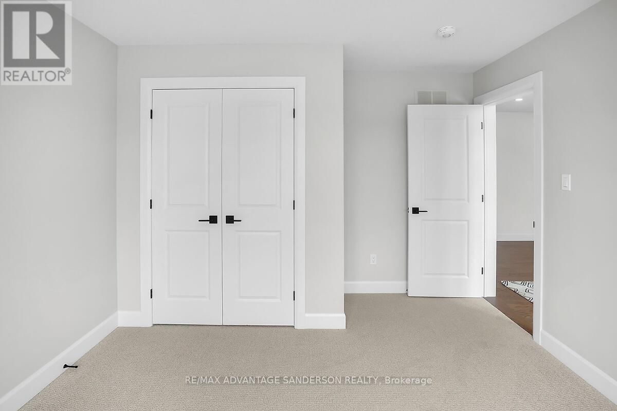 243 SONGBIRD LANE Image 33