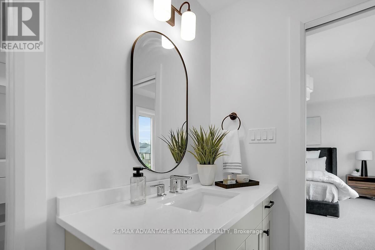 243 SONGBIRD LANE Image 38