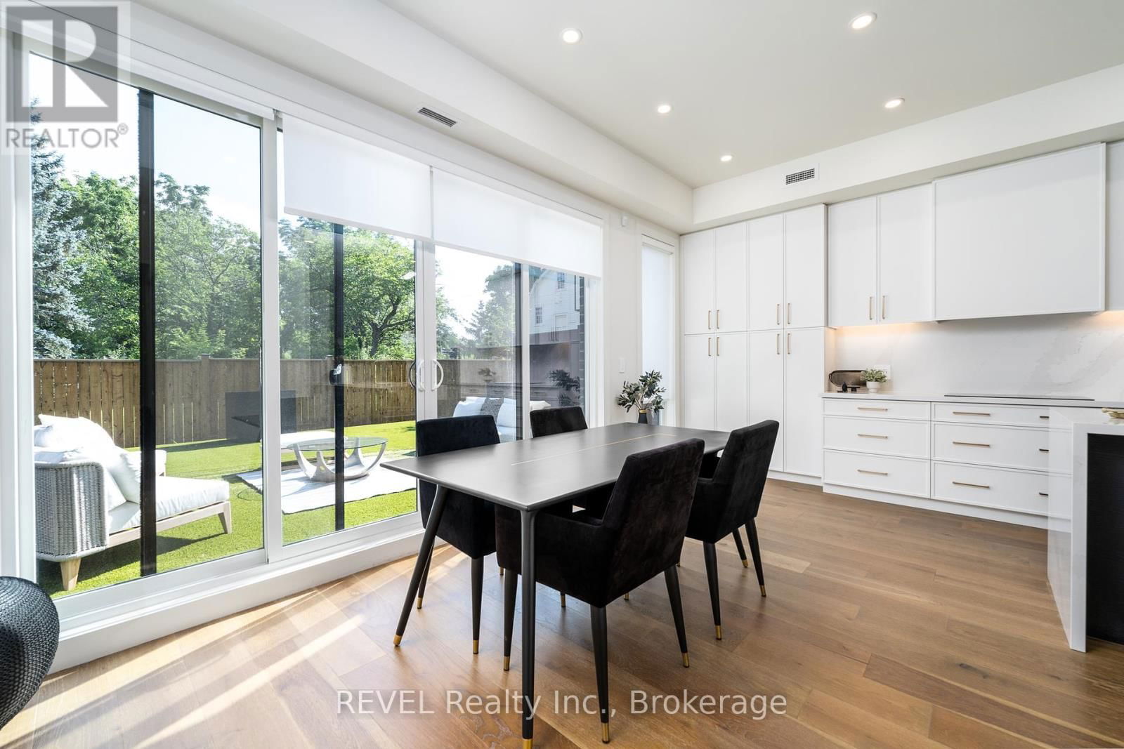 3 - 1397 YORK ROAD Image 16