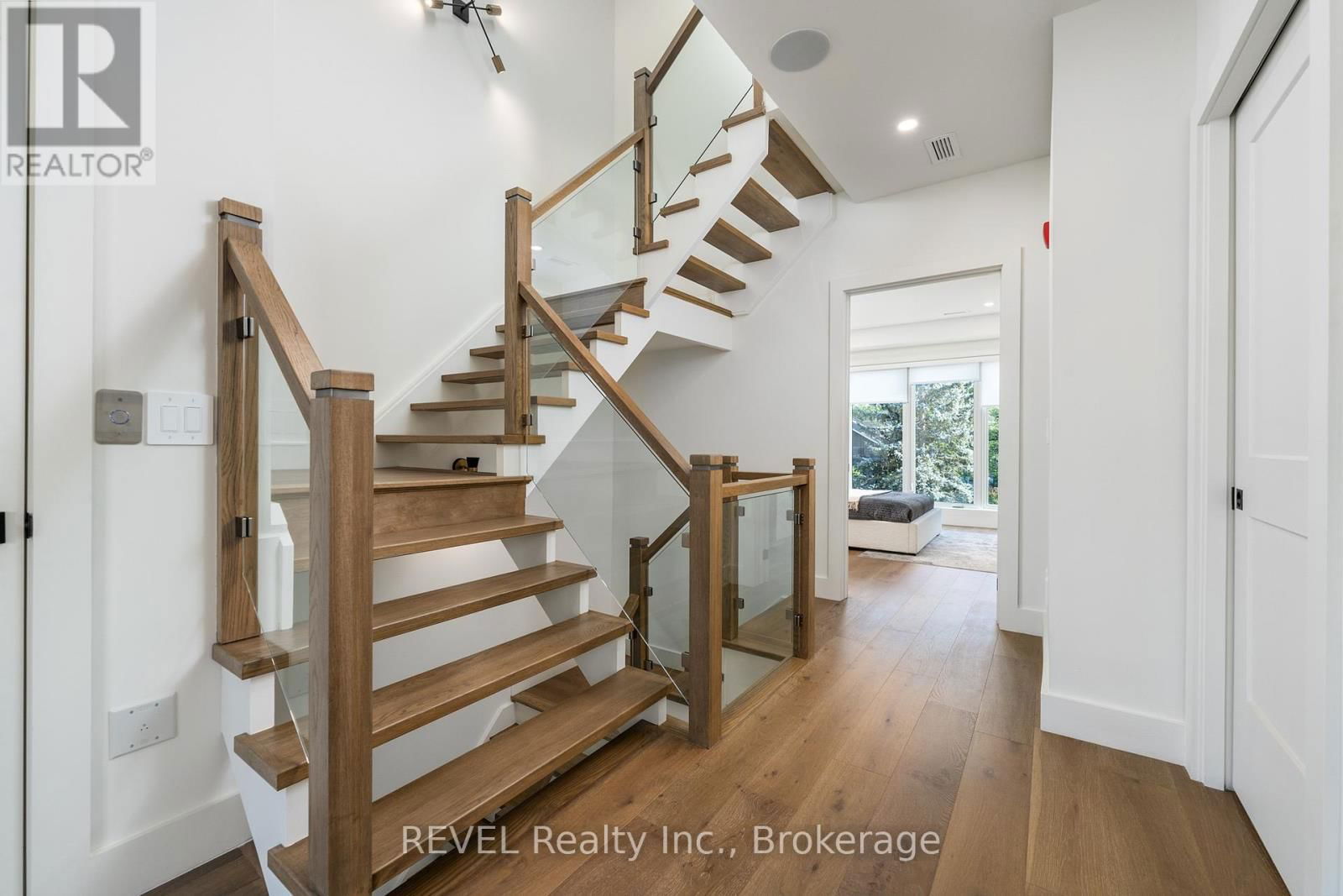 3 - 1397 YORK ROAD Image 17